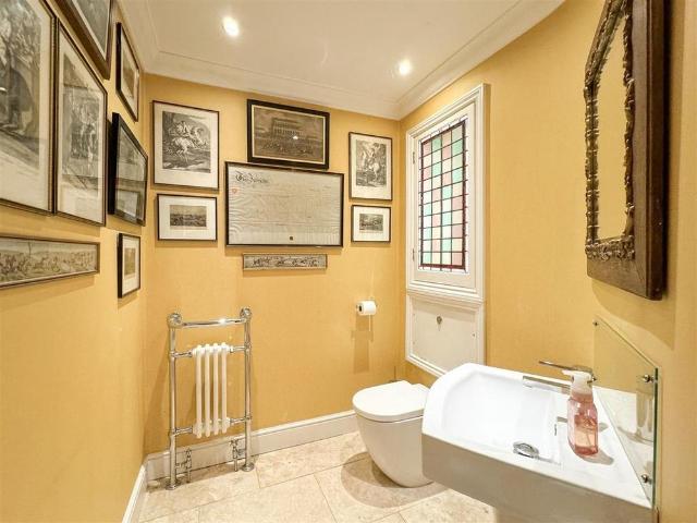4 bedroom semi detached house to rent