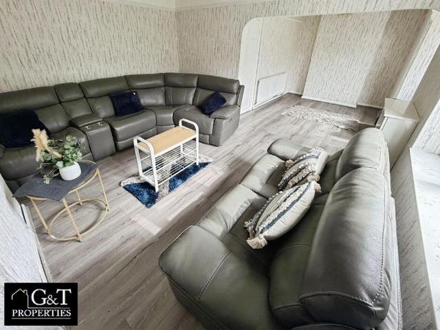 4 bedroom semi detached house to rent