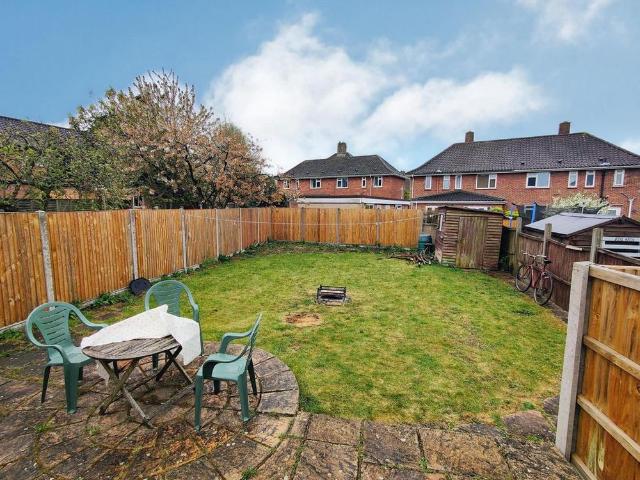 4 bedroom semi detached house to rent