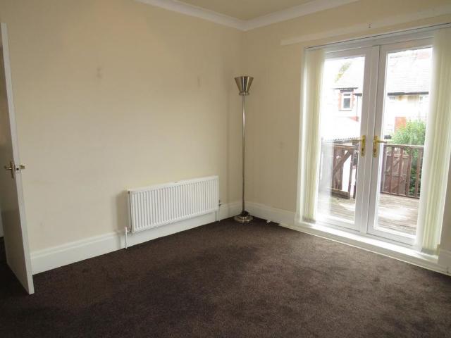 4 bedroom semi detached house to rent