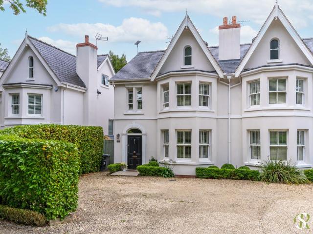 4 bedroom semi detached house to rent