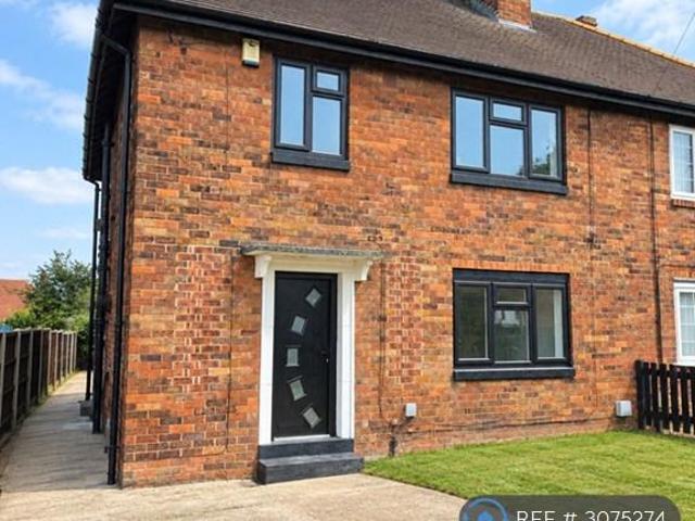 4 bedroom semi detached house to rent
