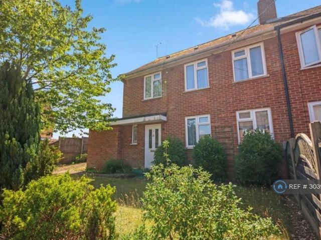 4 bedroom semi detached house to rent