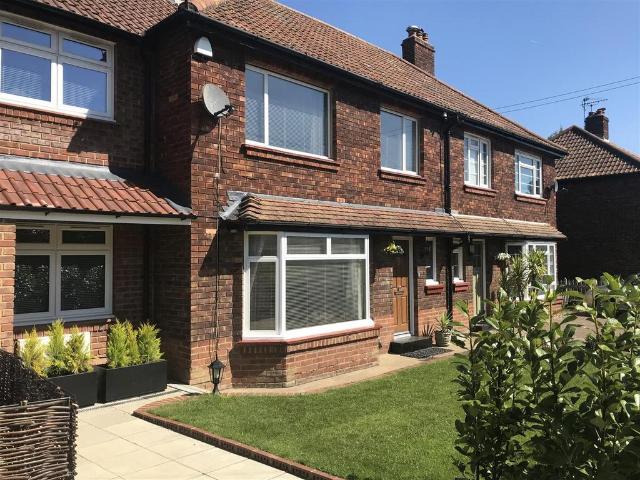 4 bedroom semi detached house to rent