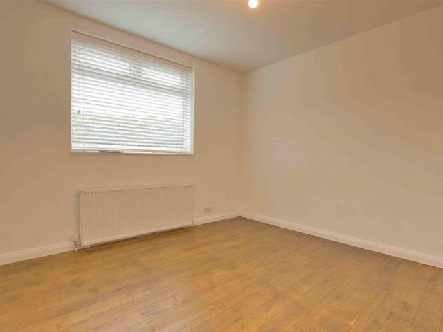 4 bedroom semi detached house to rent