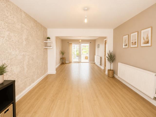 4 bedroom semi detached house to rent