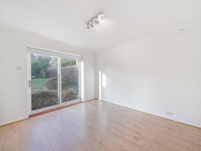 4 bedroom semi detached house to rent