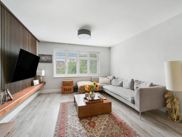 4 bedroom semi detached house to rent