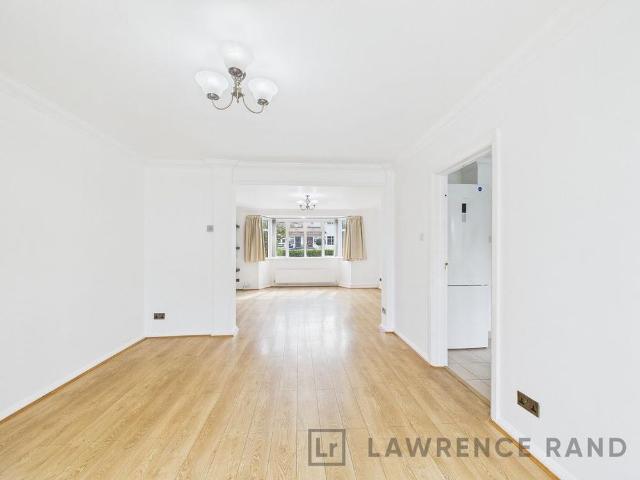 4 bedroom semi detached house to rent