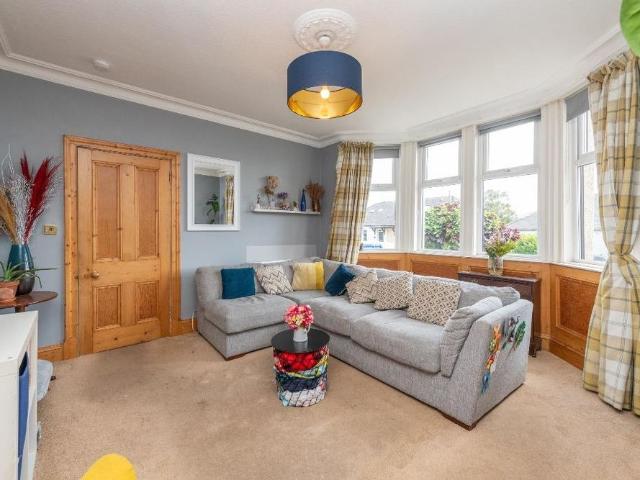 4 bedroom semi detached house to rent