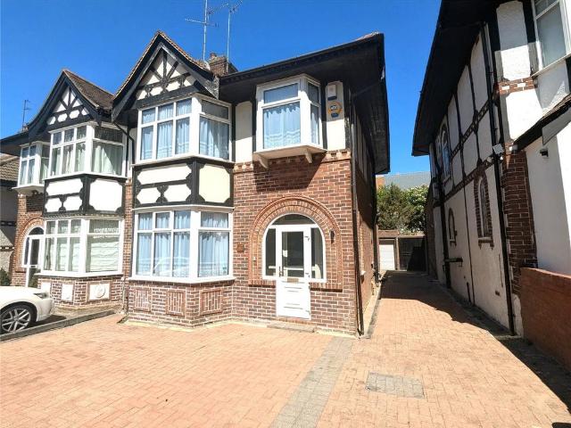 4 bedroom semi detached house to rent