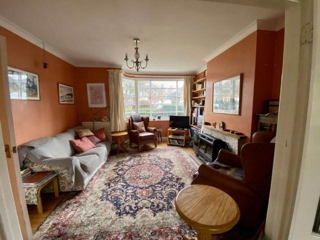 4 bedroom semi detached house to rent