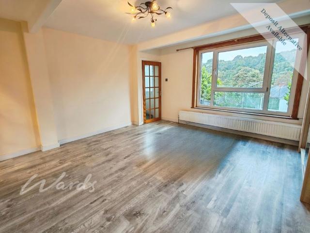 4 bedroom semi detached house to rent