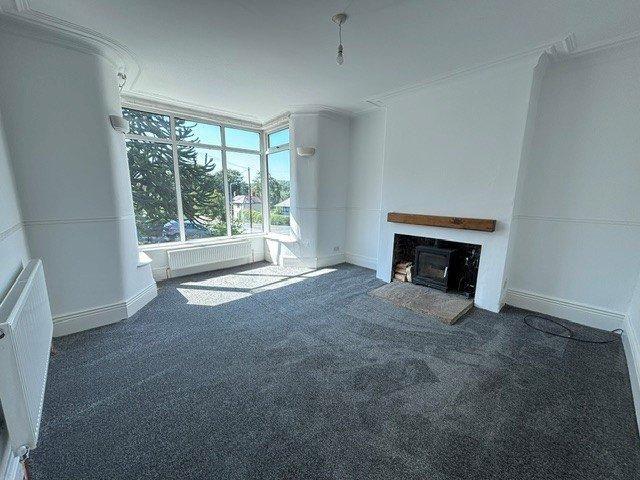 4 bedroom semi detached house to rent