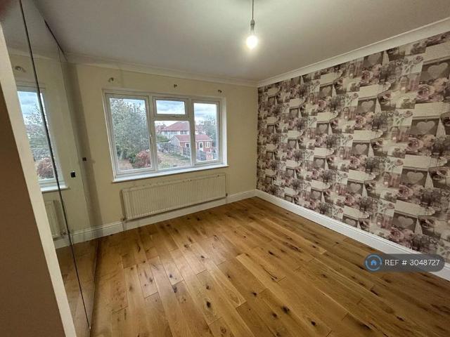 4 bedroom semi detached house to rent