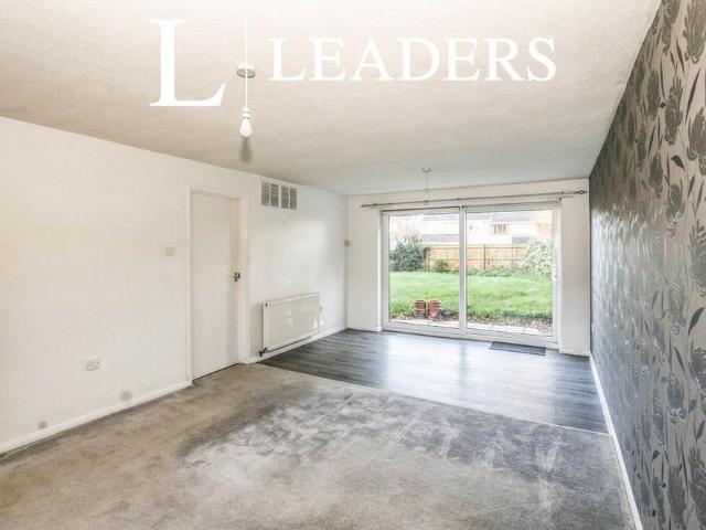 4 bedroom semi detached house to rent