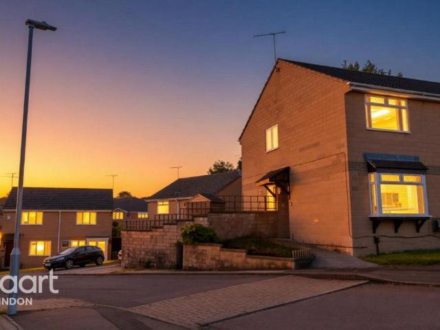 4 bedroom semi detached house to rent