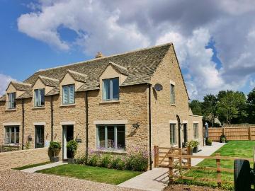 Weald Bampton, OX18, Oxfordshire county, South East England
