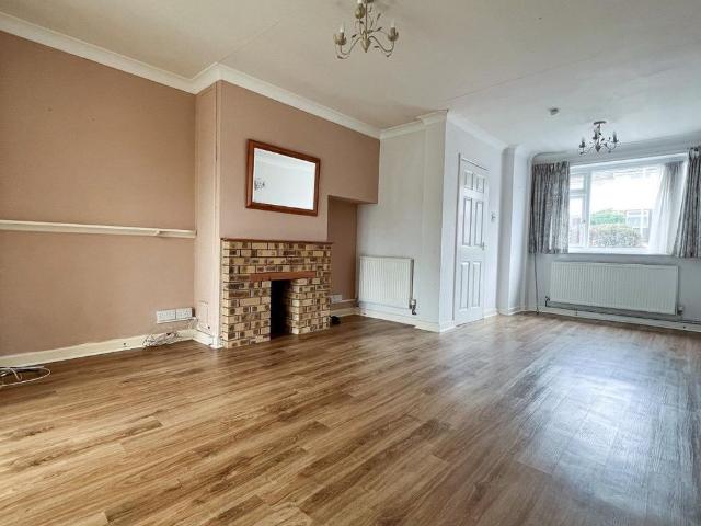 4 bedroom semi detached house to rent