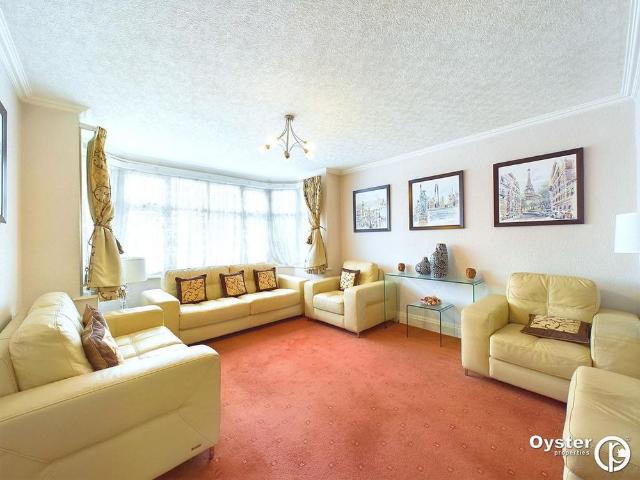 4 bedroom semi detached house to rent
