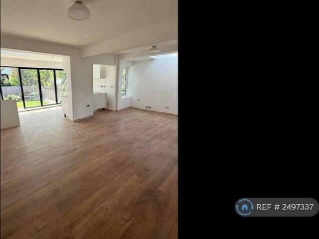 4 bedroom semi detached house to rent
