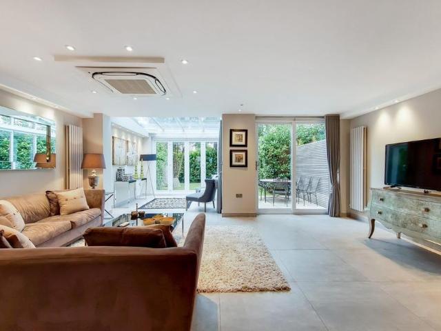 4 bedroom semi detached house to rent