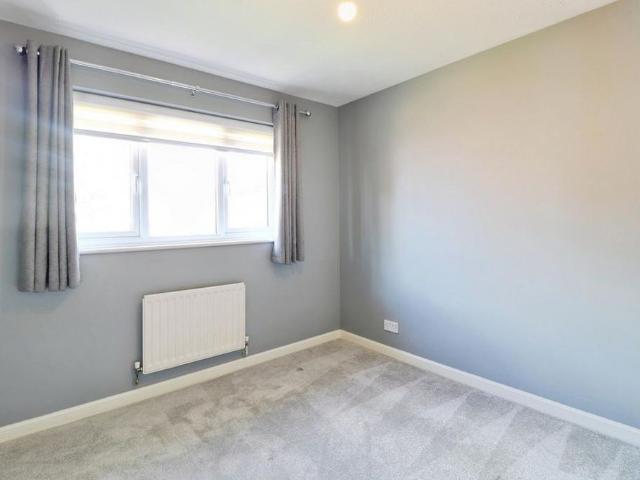 4 bedroom semi detached house to rent