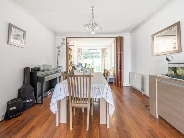 4 bedroom semi detached house to rent