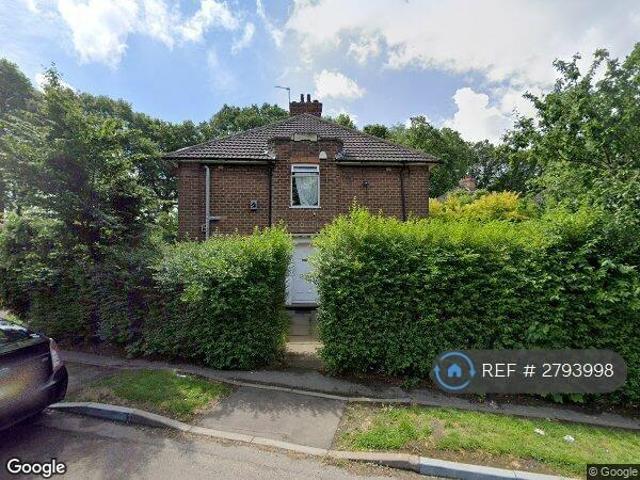 3 bedroom end of terrace house to rent