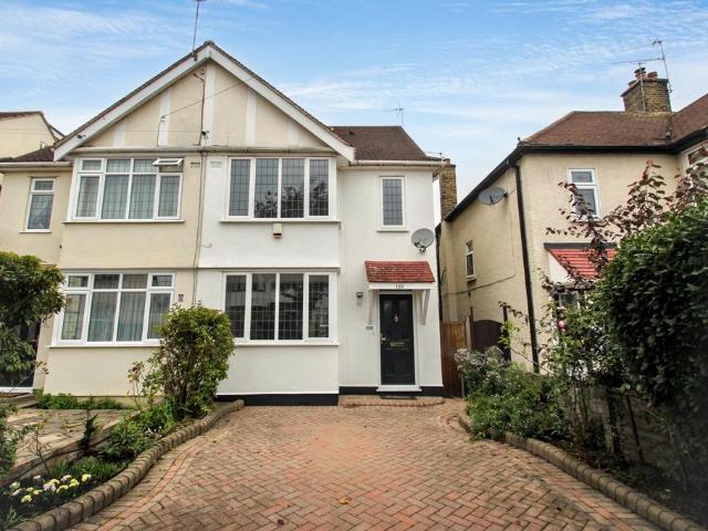 4 bedroom semi detached house to rent