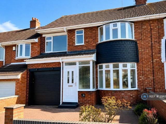 4 bedroom semi detached house to rent