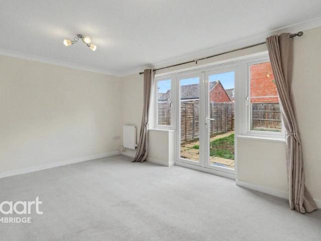 4 bedroom semi detached house to rent