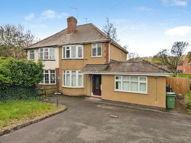 4 bedroom semi detached house to rent