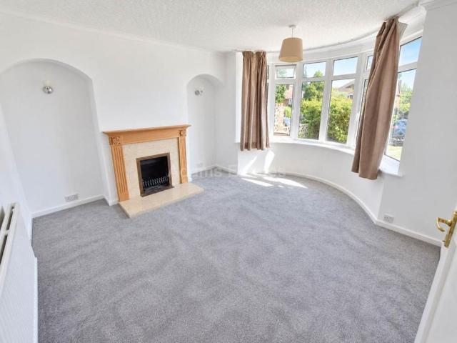 4 bedroom semi detached house to rent