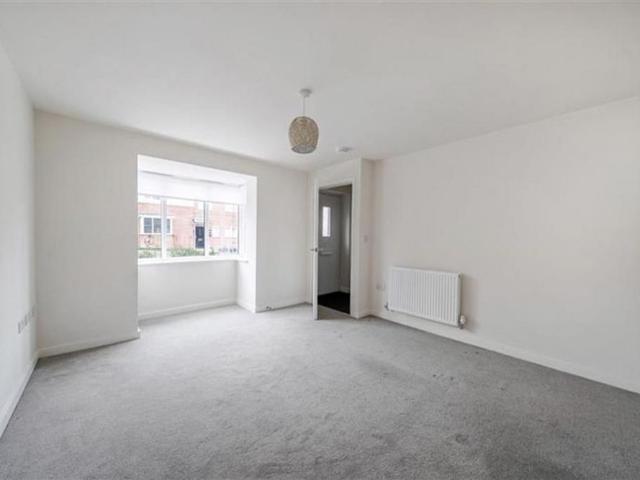 4 bedroom semi detached house to rent