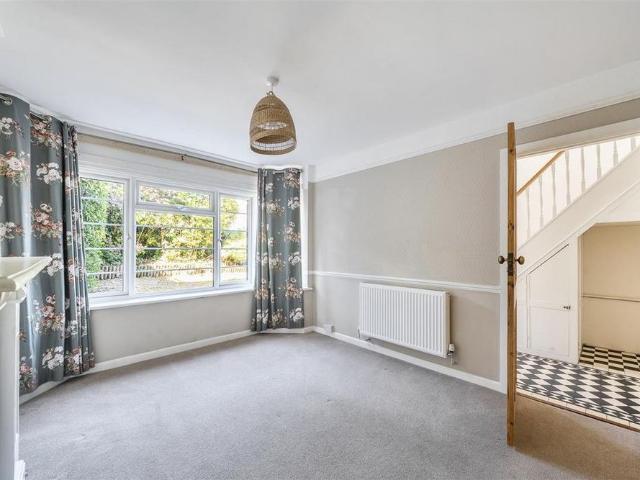 4 bedroom semi detached house to rent