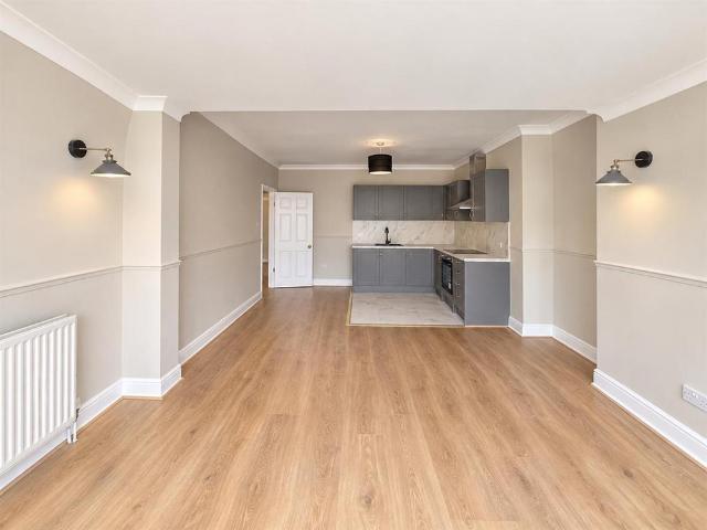 4 bedroom semi detached house to rent