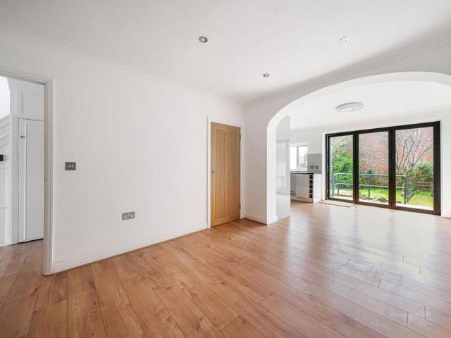 4 bedroom semi detached house to rent