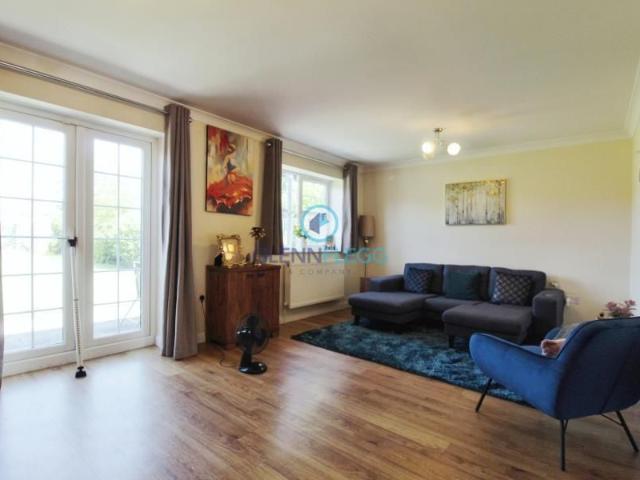 4 bedroom semi detached house to rent