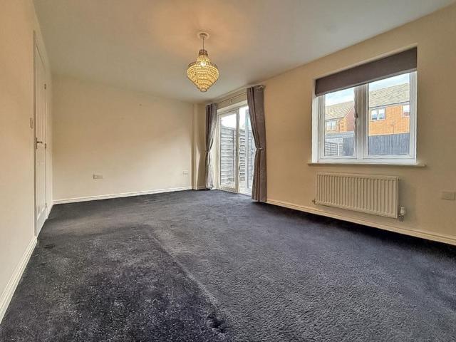 4 bedroom semi detached house to rent