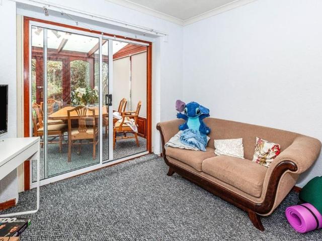 4 bedroom semi detached house to rent