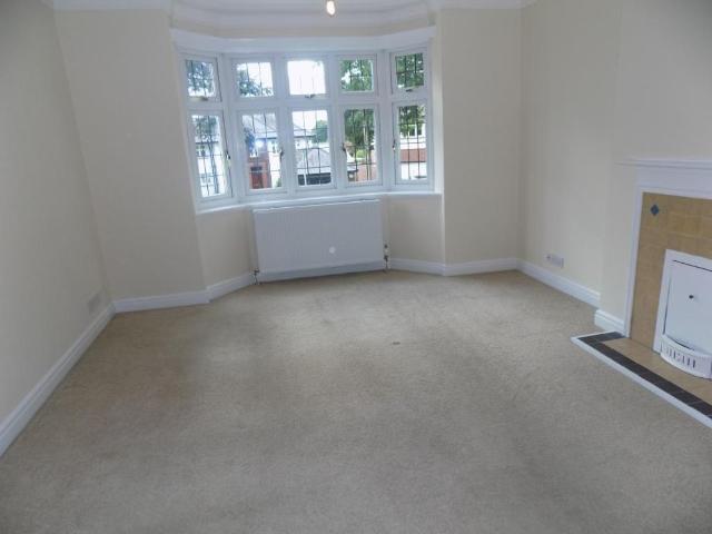 4 bedroom semi detached house to rent