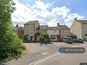 4 bedroom semi detached house to rent