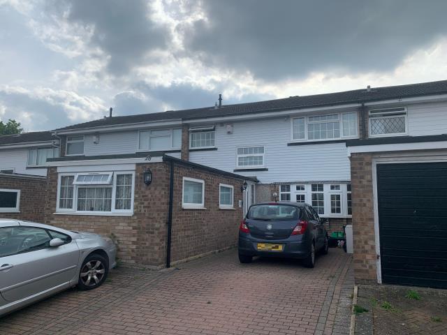 4 bedroom semi detached house to rent