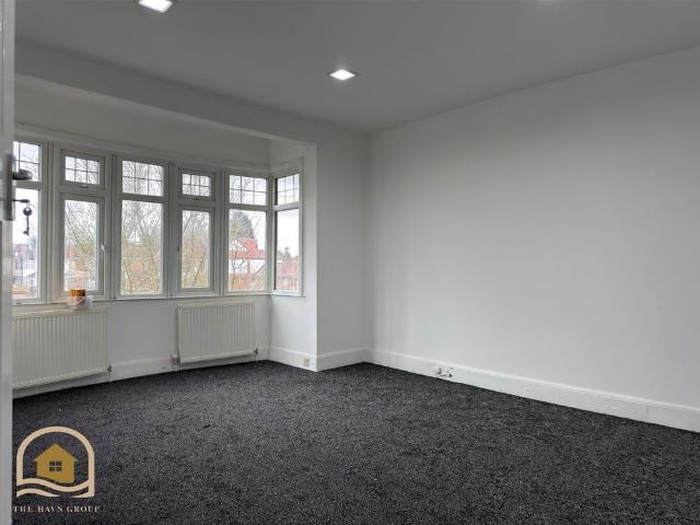 4 bedroom semi detached house to rent