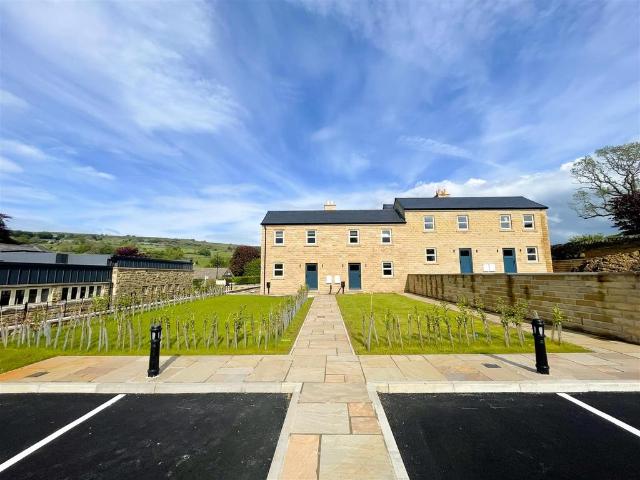 4 bedroom semi detached house to rent