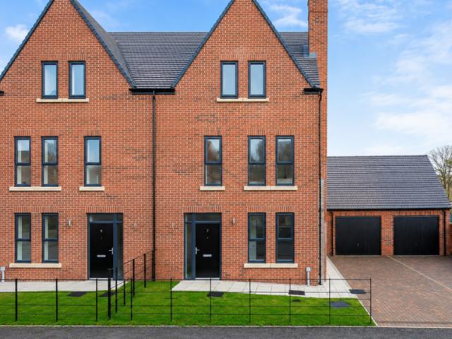4 bedroom semi detached house to rent