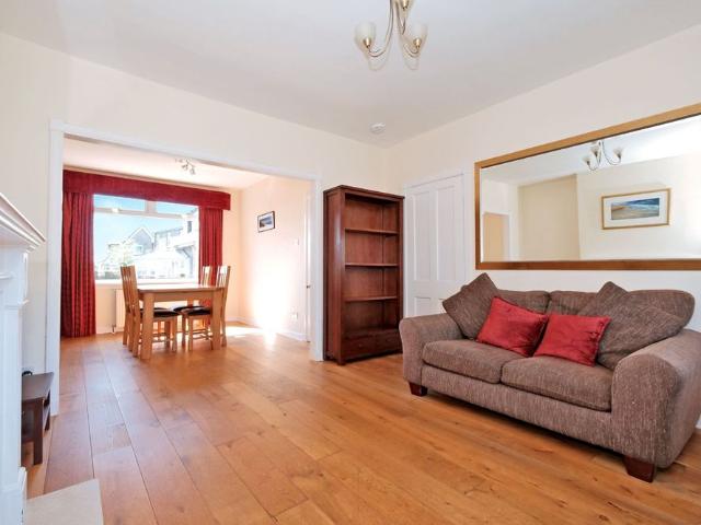 4 bedroom semi detached house to rent