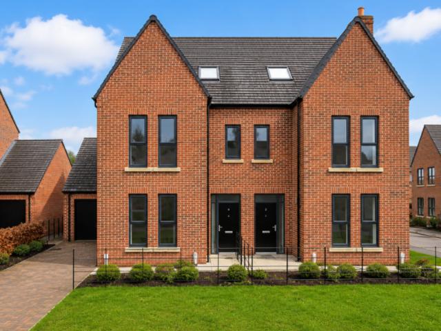 4 bedroom semi detached house to rent