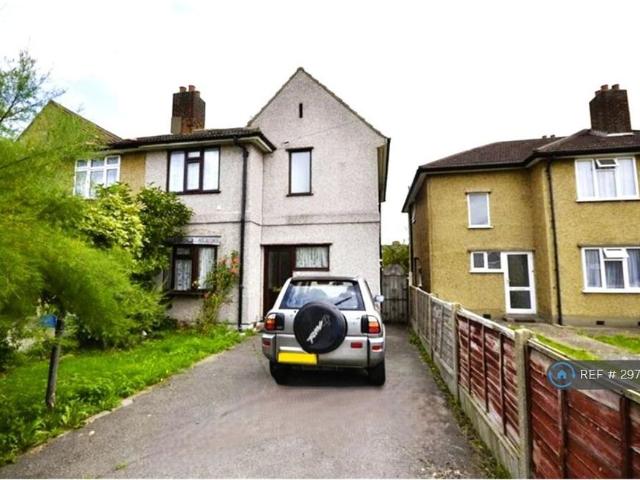 4 bedroom semi detached house to rent
